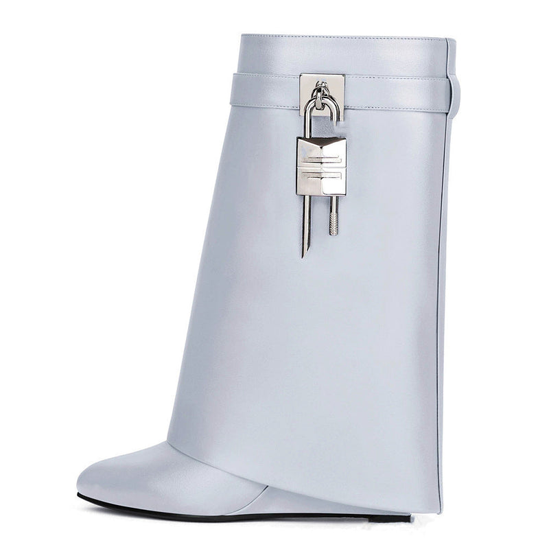 Graceful Orthopedic Boots for Modern Look