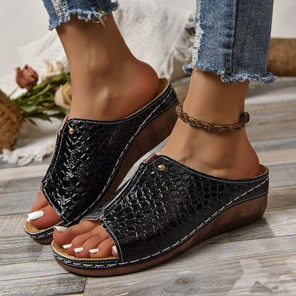 Graceful Orthopedic Sandals for Modern Look