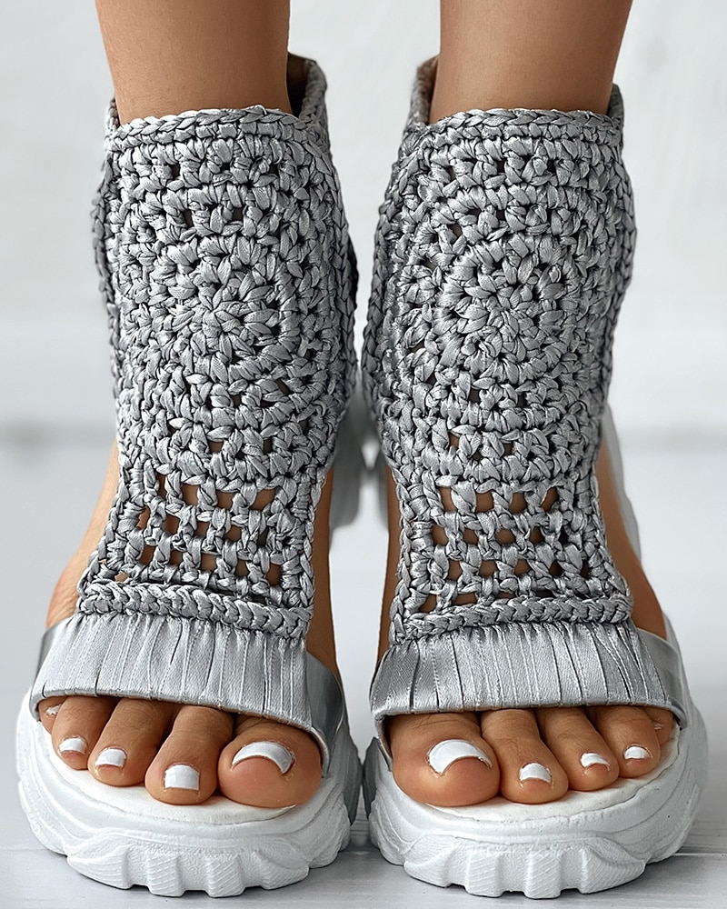 Graceful Orthopedic Sandals for Modern Look