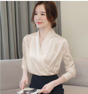 Timeless Vintage Style Blouse