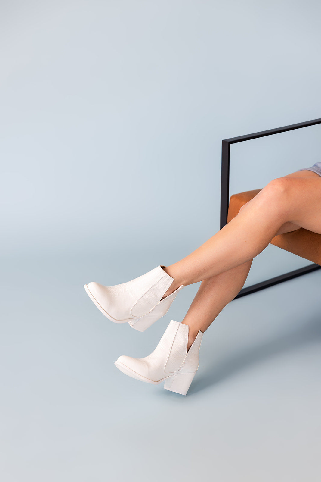 Chic Orthopedic Boots with Unique Design
