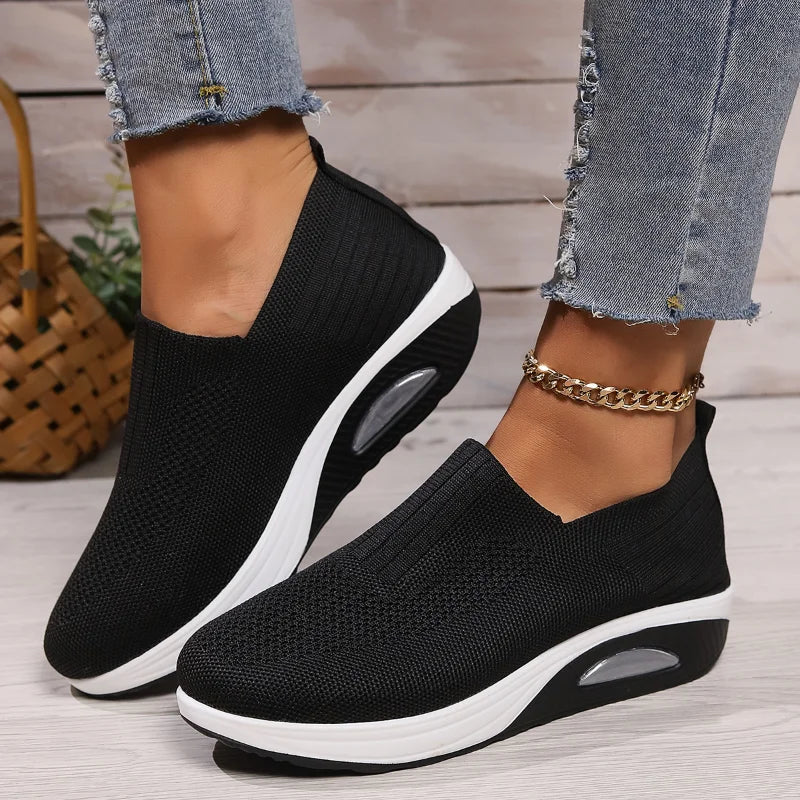 Classic Orthopedic Sneakers with Timeless Style