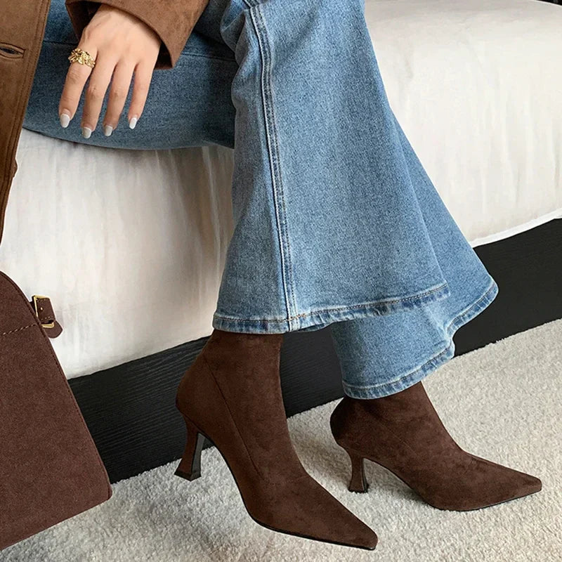 Graceful Orthopedic Boots for Modern Look