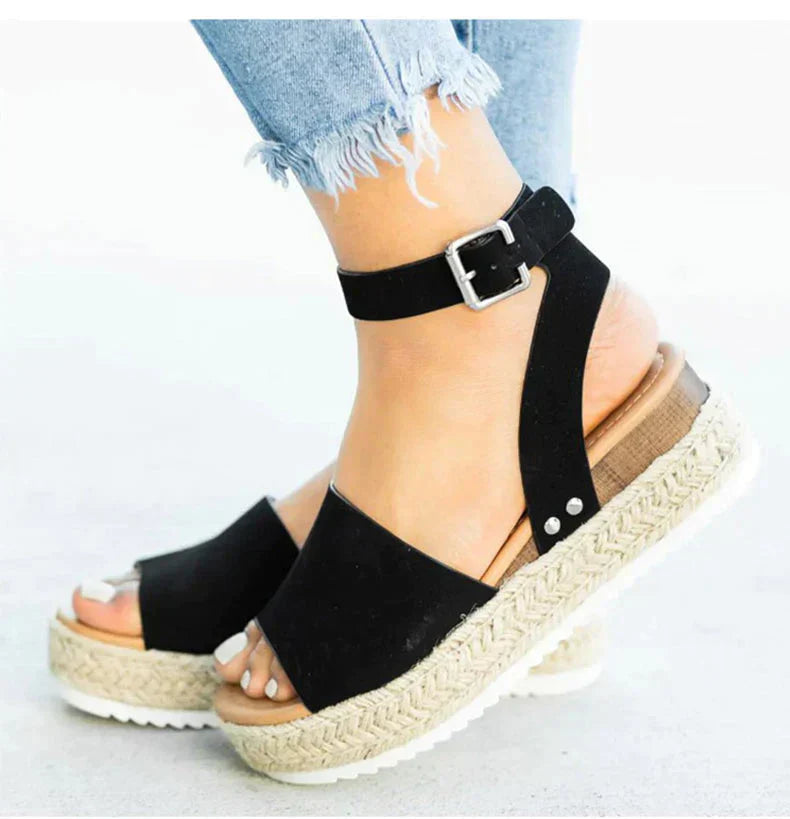 Chic Orthopedic Sandals with Unique Design