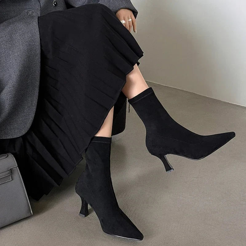 Graceful Orthopedic Boots for Modern Look