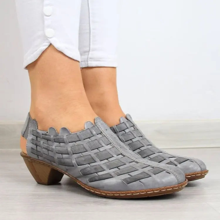 Chic Orthopedic Sandals with Unique Design