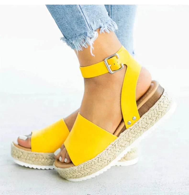 Chic Orthopedic Sandals with Unique Design
