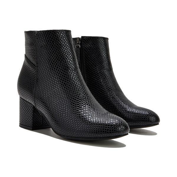 Graceful Orthopedic Boots for Modern Look