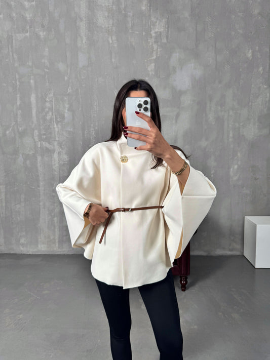 Well Tailored Jacket with a Graceful Silhouette