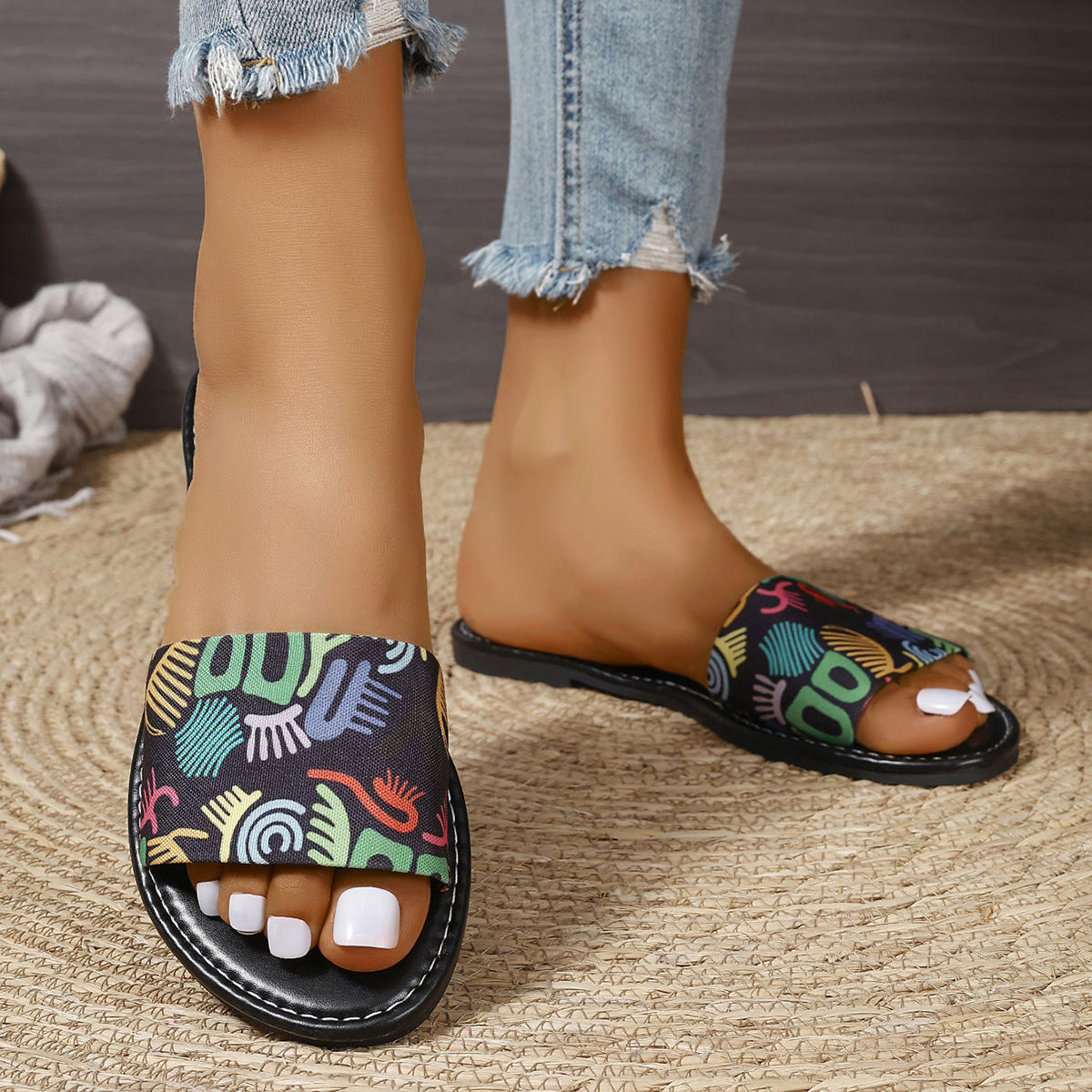 Chic Orthopedic Sandals with Unique Design