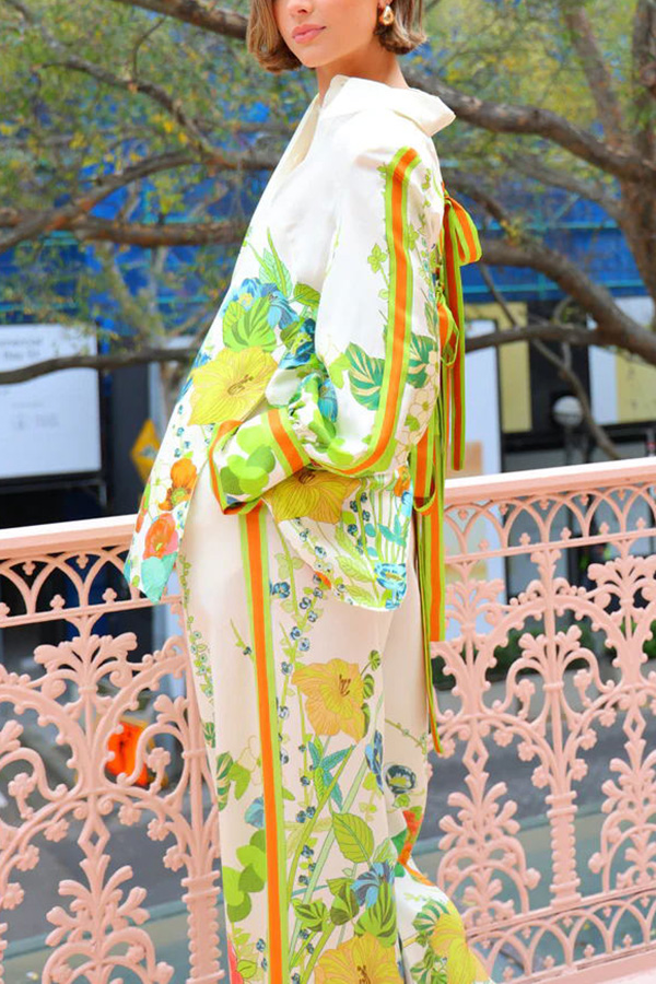 Timeless Vintage Style Blouse