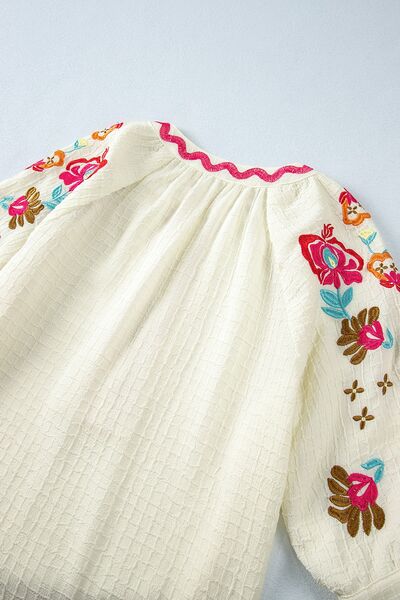 Timeless Vintage Style Blouse