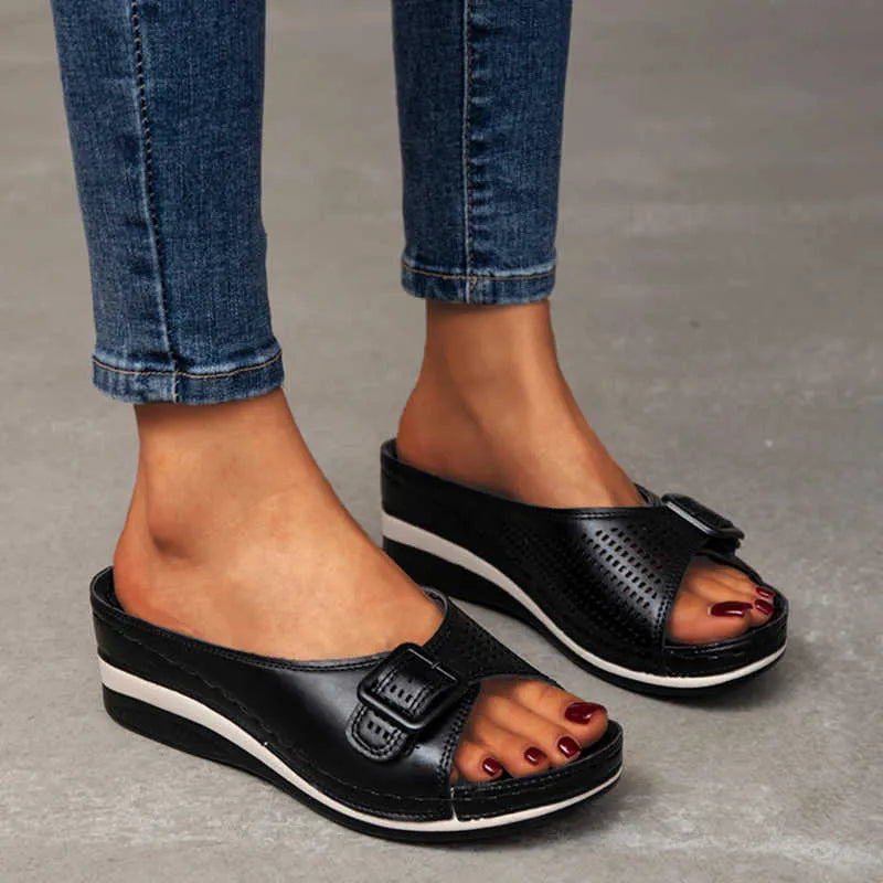 Chic Orthopedic Sandals with Unique Design