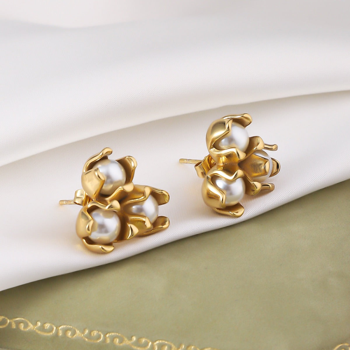 Pearl Golden Earrings