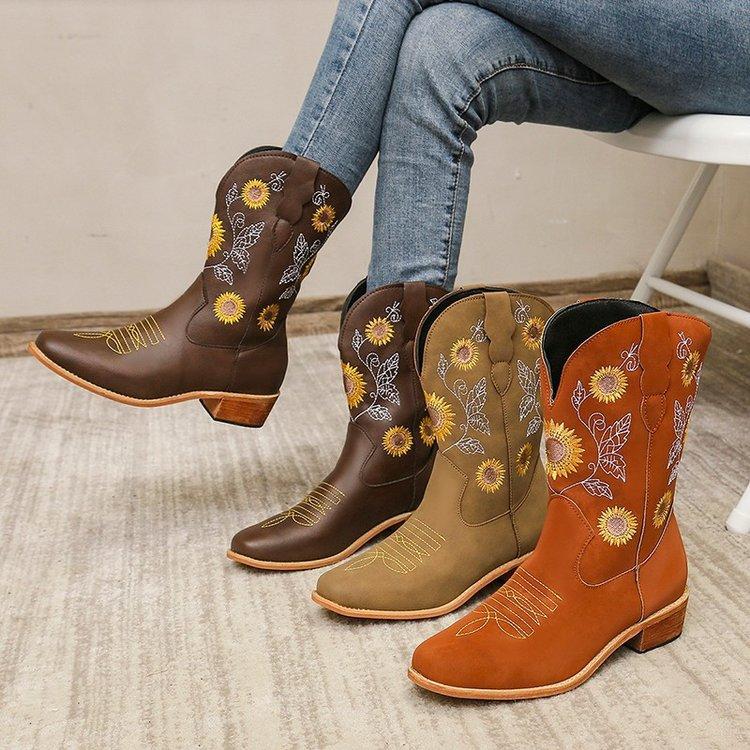 Graceful Orthopedic Boots for Modern Look