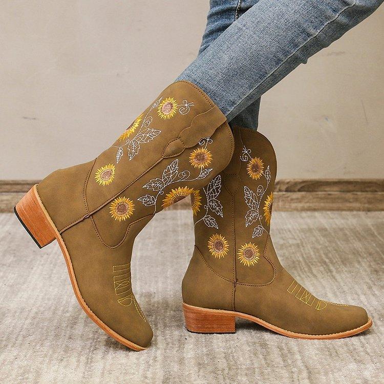 Graceful Orthopedic Boots for Modern Look
