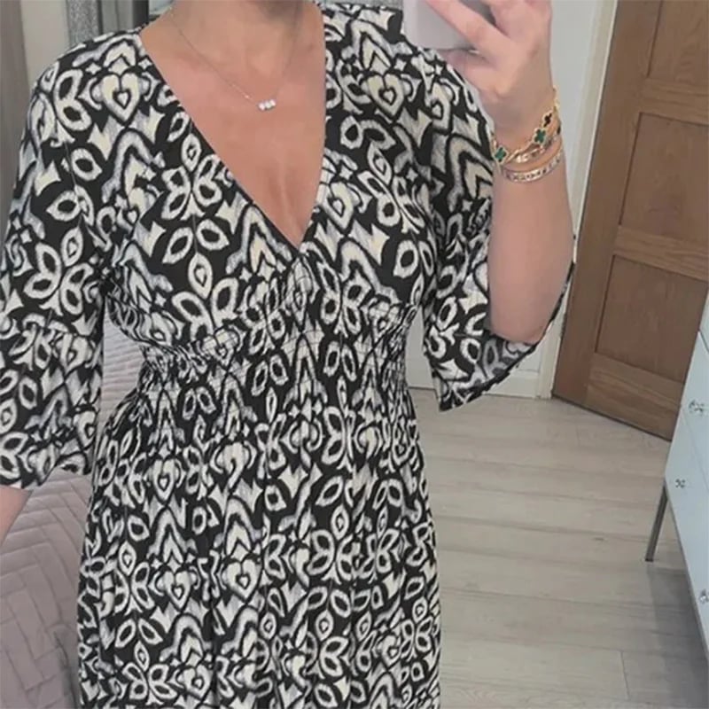 Timeless Vintage Style Dress
