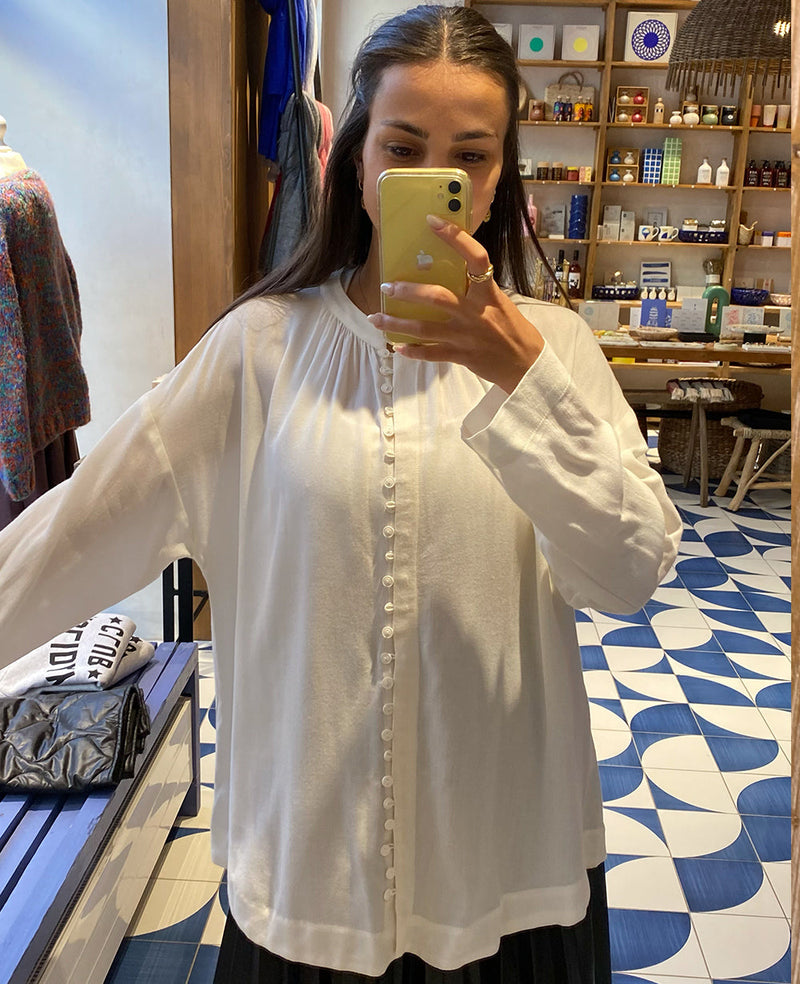 Timeless Vintage Style Blouse