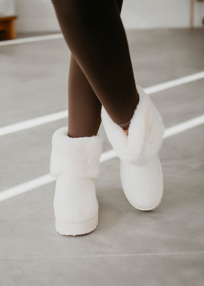 Chic Orthopedic Boots with Unique Design