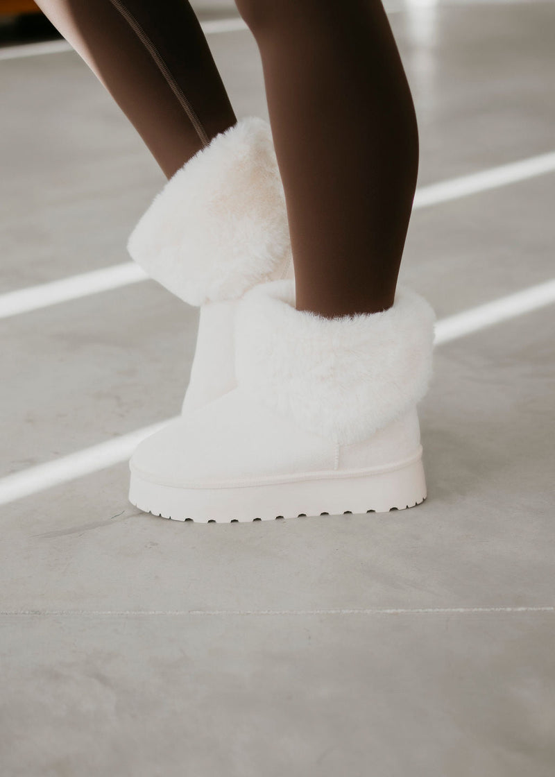 Chic Orthopedic Boots with Unique Design