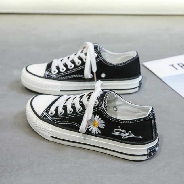 Classic Orthopedic Sneakers with Timeless Style