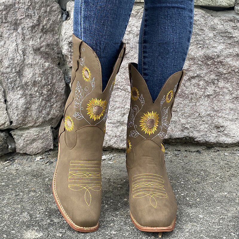 Graceful Orthopedic Boots for Modern Look