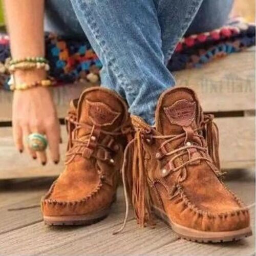 Graceful Orthopedic Boots for Modern Look