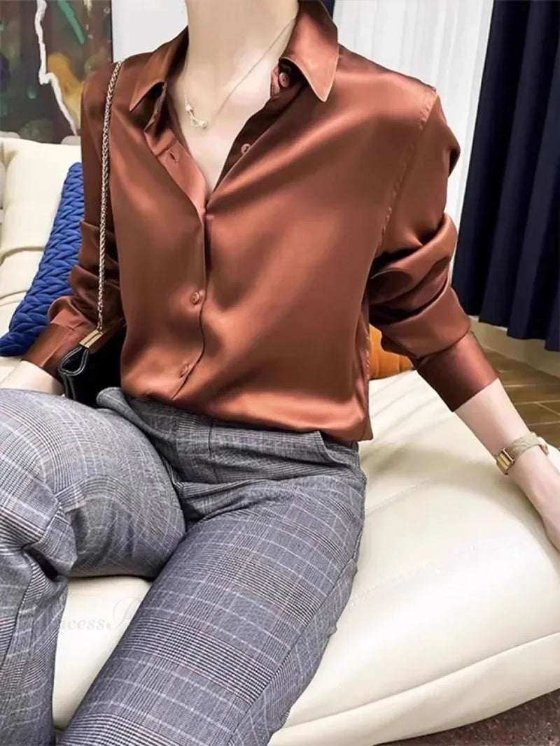 Timeless Vintage Style Blouse