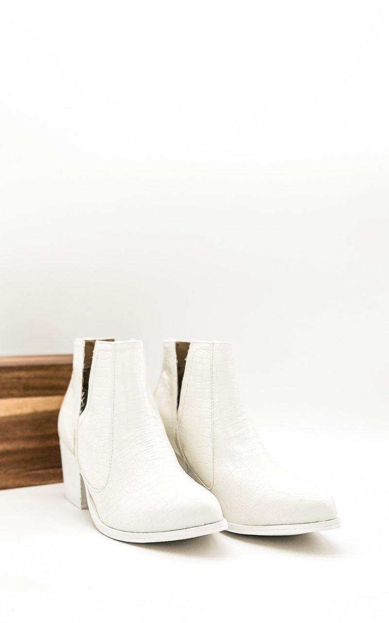 Chic Orthopedic Boots with Unique Design