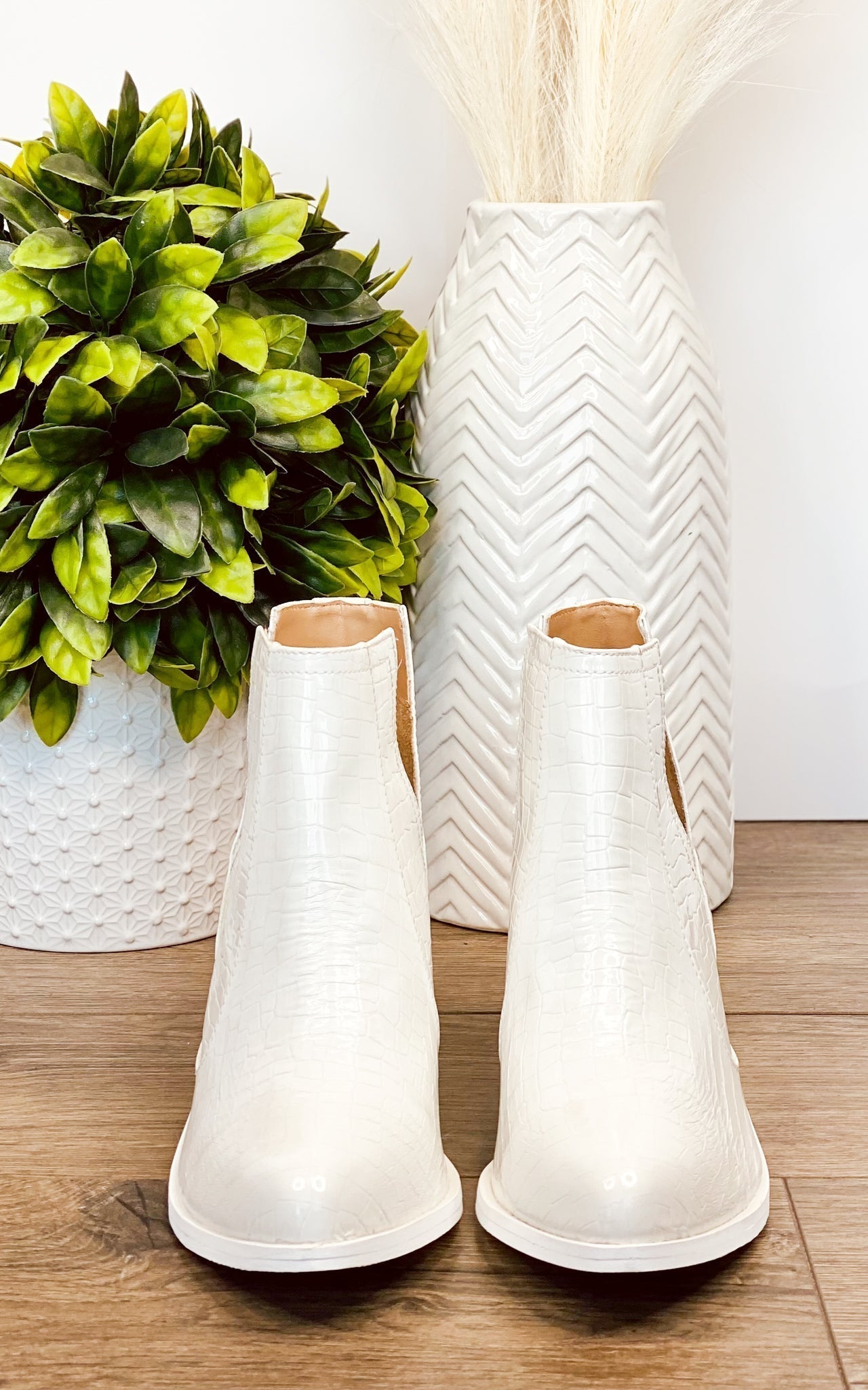 Chic Orthopedic Boots with Unique Design